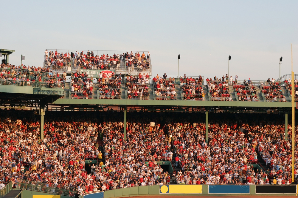 Deportes, aficionados, en el partido de béisbol de los Red Sox, en el Fenway Park