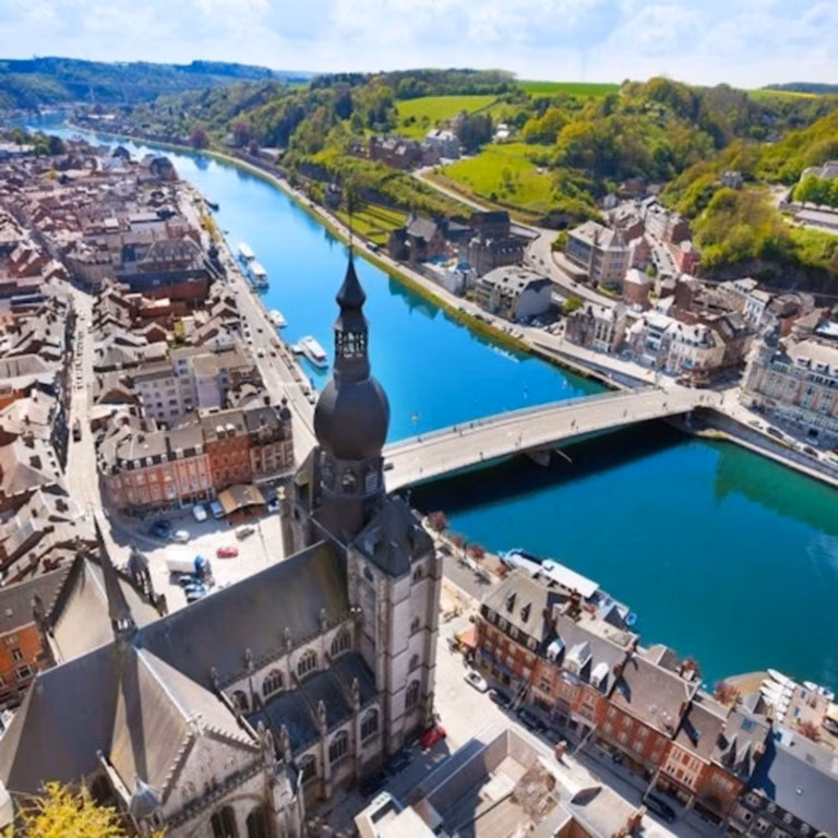 Luxembourg to Dinant: Day Trip from Brussels