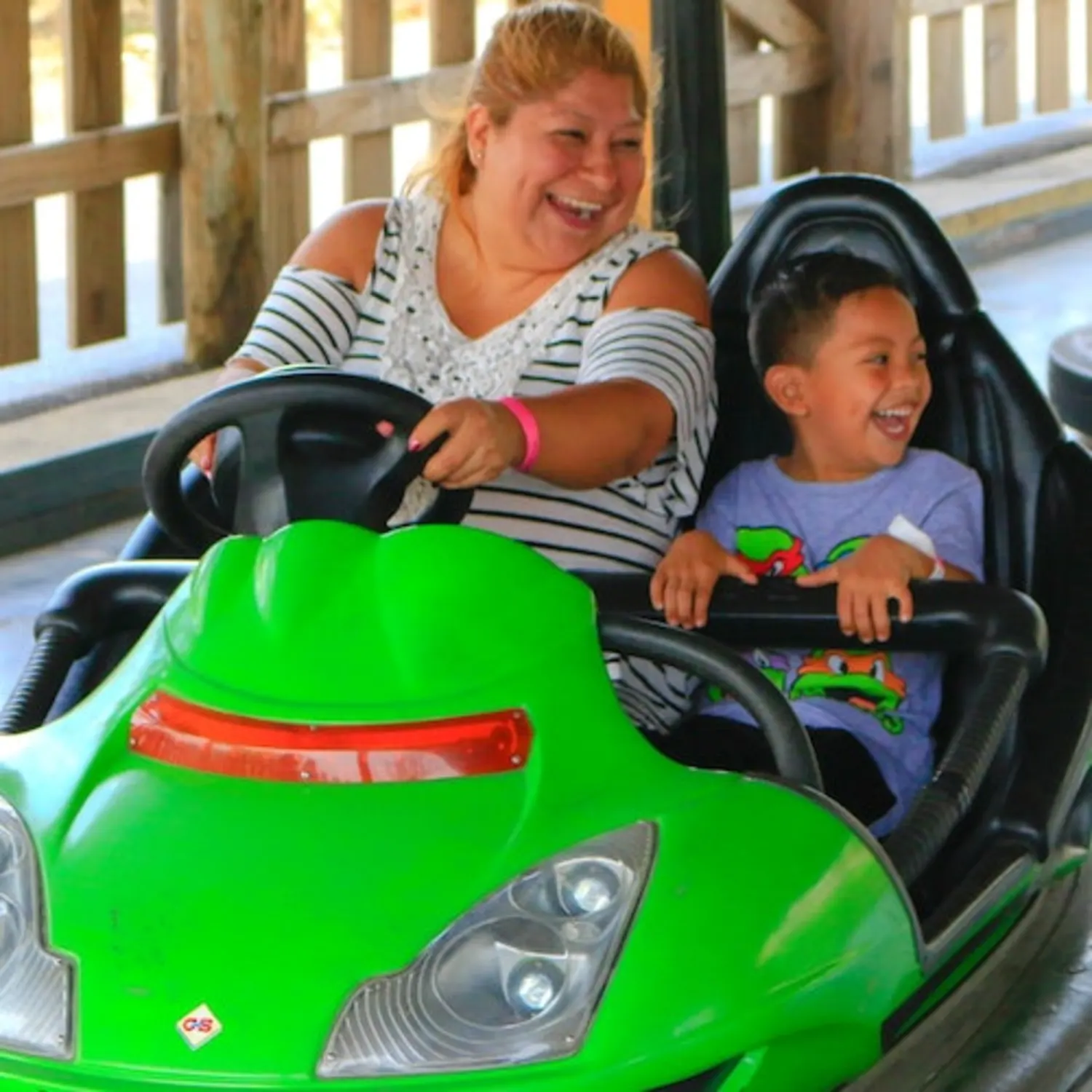 cost-santas-village-amusement-water-park