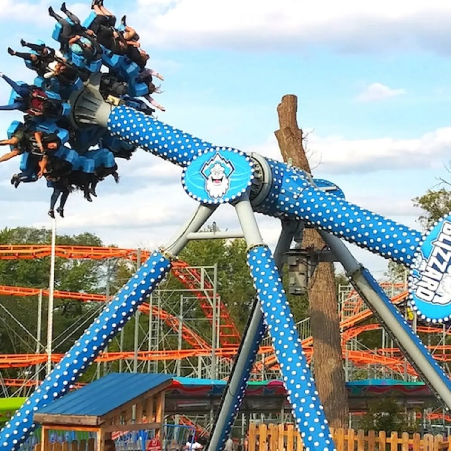 passes-santas-village-amusement-water-park