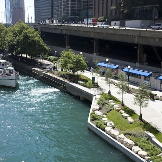 Chicago Architecture Foundation Center River Cruise aboard Chicago's First Lady
