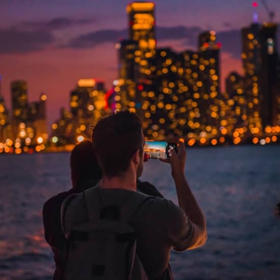 Lake Michigan and Chicago River 1.5-Hour Night Sightseeing Cruise