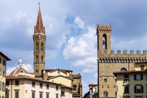 Vista del monasterio de la Badia Fiorentina y del edificio del Bargello
