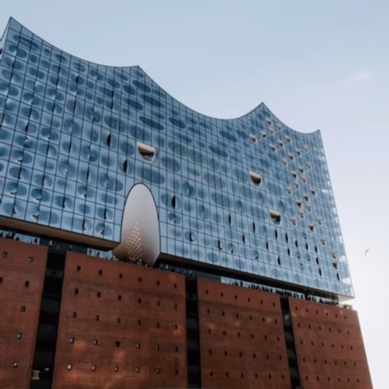 Hamburg: Speicherstadt, HafenCity &, Elbphilharmonie Guided Tour
