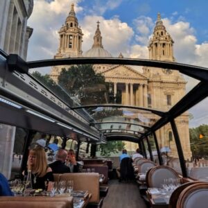Bustronome London: pranzo di 4 portate durante un tour panoramico in autobus