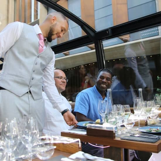 Bustronome London: pranzo di 4 portate durante un tour panoramico in autobus