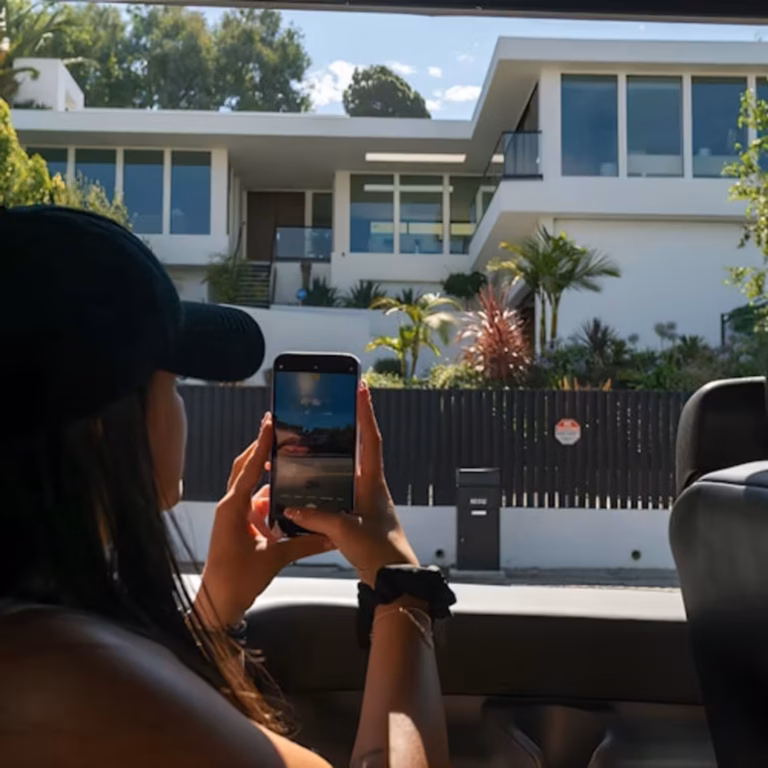 Hollywood, Beverly Hills & Celebrity Homes: Guided Open Air Bus Tour