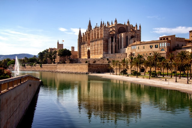 palma-cathedral-mallorca-book-online