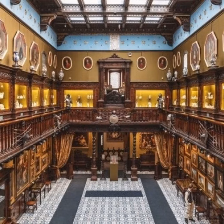 Visitez la chapelle de San Gennaro, le musée du Trésor et le musée Filangieri