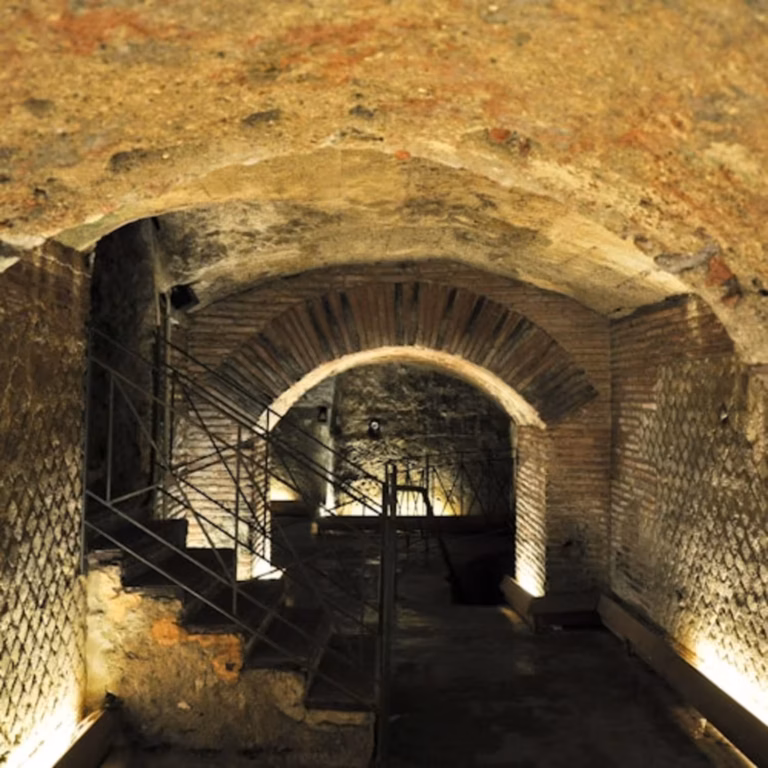 Naples Underground: Skip-the-line Ticket + Guided Tour