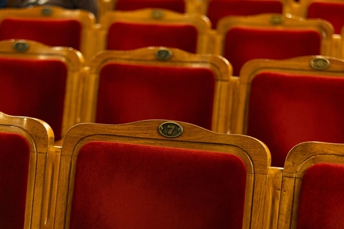 Rows,Of,Vintage,Red,Velvet,And,Wood,Theatre,Seats