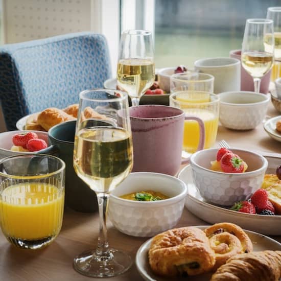 Brunch cruise aboard the Capitaine Fracasse