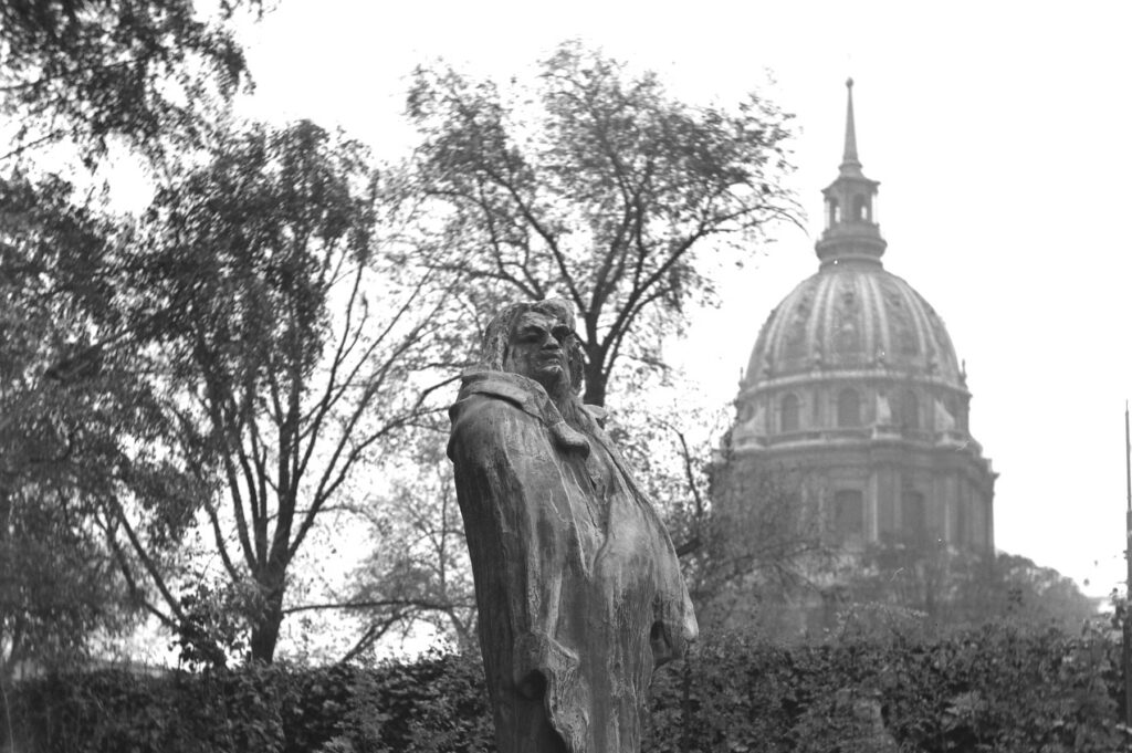 Rodin's Balzac in the Muse Rodin