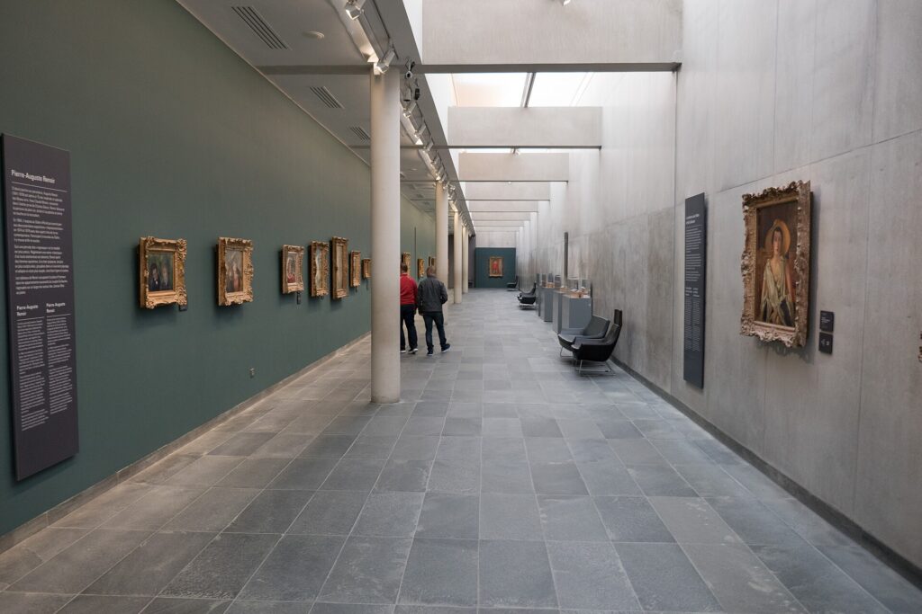 The lower-level galleries of the Musée de l’Orangerie