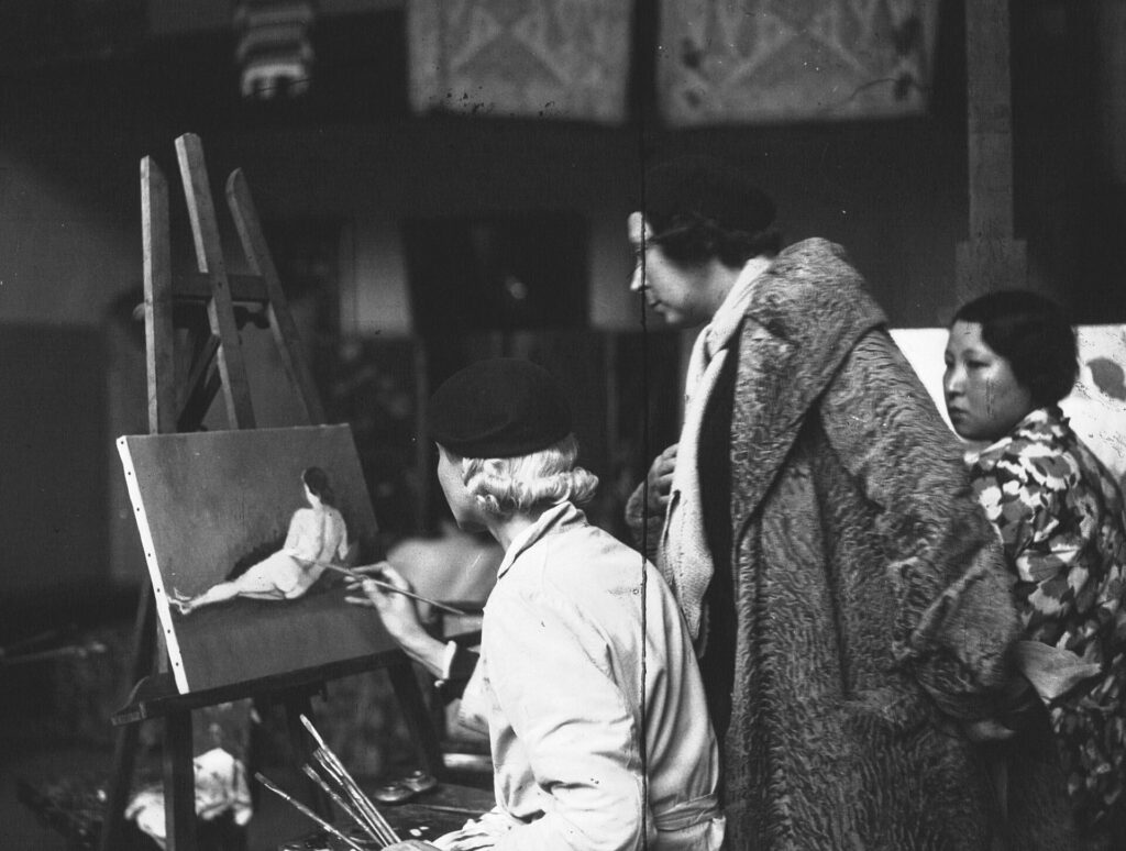 Marie Laurencin with her students in her studio in 1932