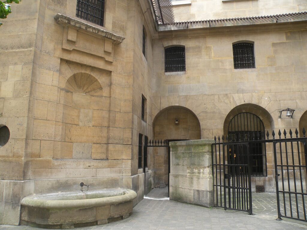 The fountain of the Women’s Courtyard in the Conciergerie