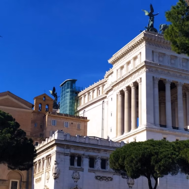 Altare della Patria: Skip-the-Line Glass Elevator Ticket + Audio App