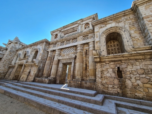 Inside,The,Beautiful,Cinecittà,World