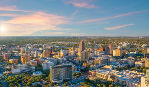 Landscape-San-Antonio-Skyline