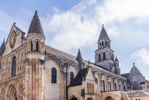 visit Poitiers