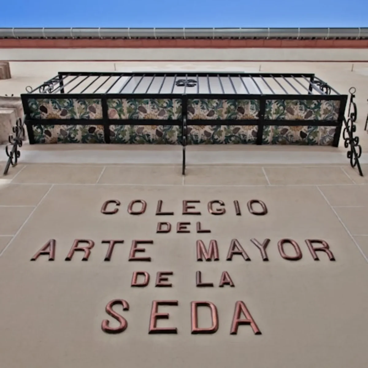 admission-fee-museo-de-la-seda-de-valencia-admission-audio-guide