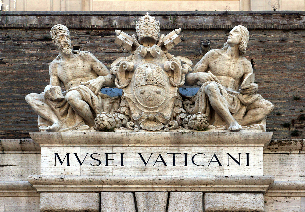 Sculptures at the Vatican Museums entrance on Viale Vaticano